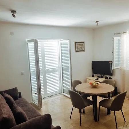 Dora Peljesac Croatia