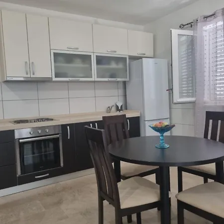 Dora Peljesac Croatia Zuljana