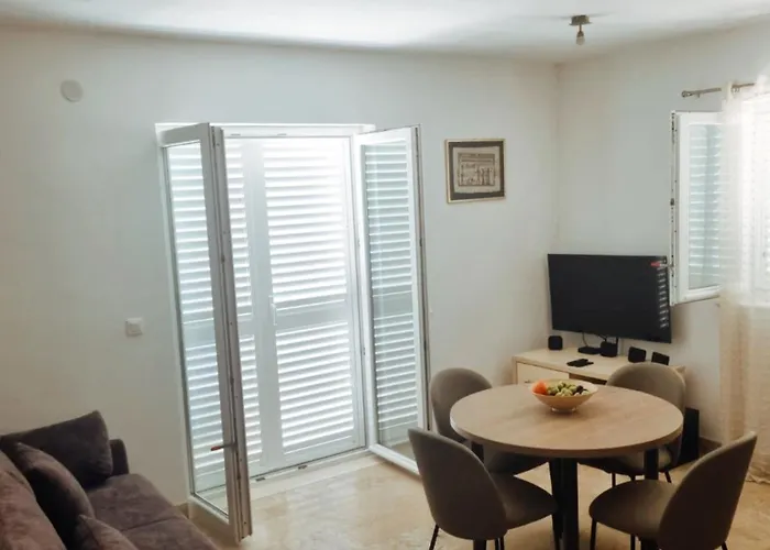 Dora Peljesac Croatia